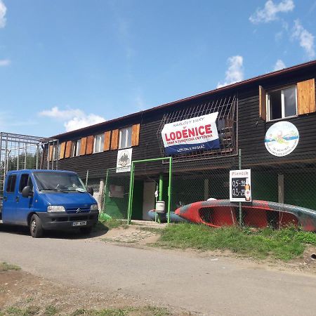 Klub Vodaku Карловы Вары Экстерьер фото